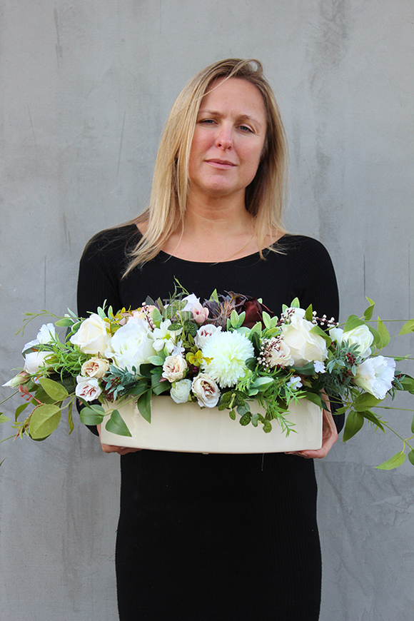 Lukrecja kompozycja kwiatowa / bukiet dł.60cm wys.22cm