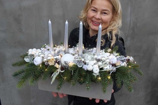 Silver Christmas Place zimowy stroik świąteczny, wym.60x30x19cm