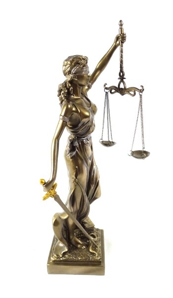 elegancka figurka, Temida, wys.35cm