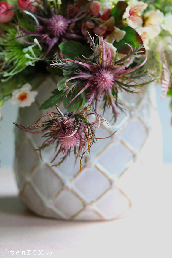 bogata kompozycja wielkanocna ze złotą kurą, Zorza, wys.43cm 