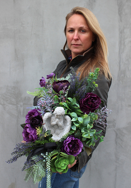 Bellina kompozycja nagrobna z aniołem, wym.30x34x46cm