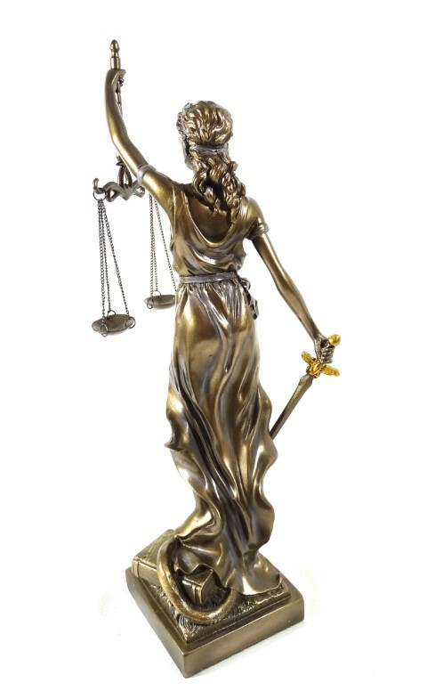 elegancka figurka, Temida, wys.35cm