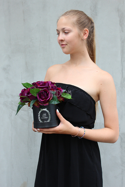 Bordo Box, kompozycja kwiatowa / bukiet / Flowerbox, wys.22cm