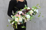 Lukrecja kompozycja kwiatowa / bukiet dł.60cm wys.22cm