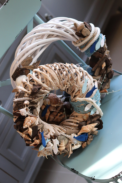 Ławica, marynistyczny wianek na drzwi z rybami, śr.28cm