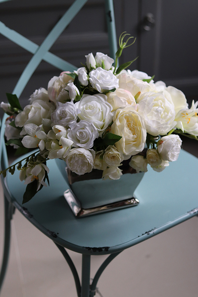 kompozycja kwiatowa Bediano Emilie wys.25cm 