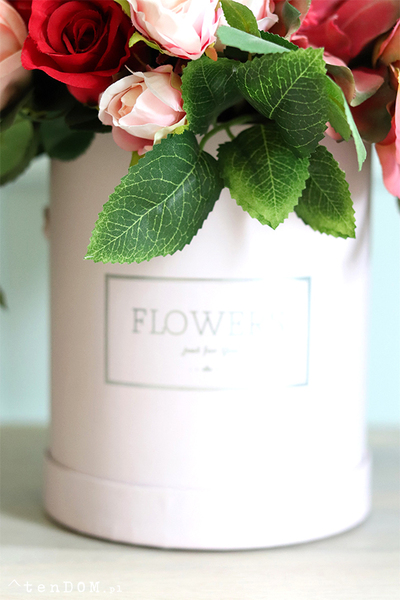 Celia, czerwono-różowy flowerbox z sukulentem, wys. 33cm