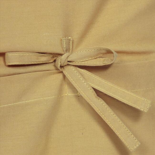 Adria, dekoracyjna poszewka velvetowa, musztardowa, wym.45x45cm