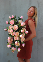 kompozycja z róż Wysmakowana Elegancja, wys. 50cm