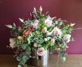 Figaro Silver Small, efektowna kompozycja kwiatowa w lustrzanym wazonie, wys.50cm