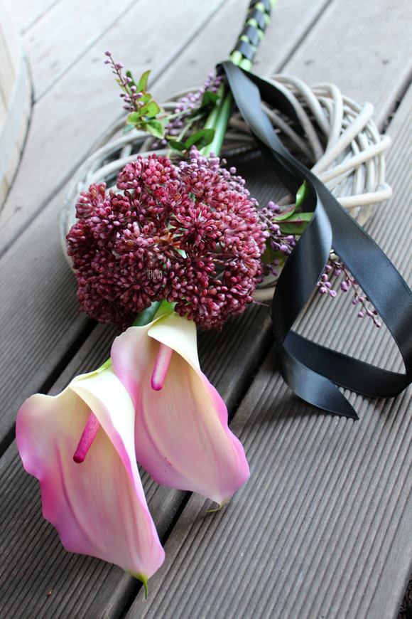 wianek dekoracja nagrobna Kalla 1 dł.80cm, śr.25cm