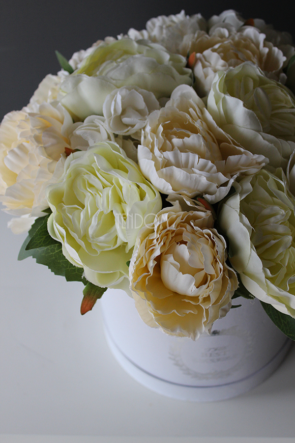 kompozycja kwiatowa / bukiet Flowerbox Peonia wys.32cm