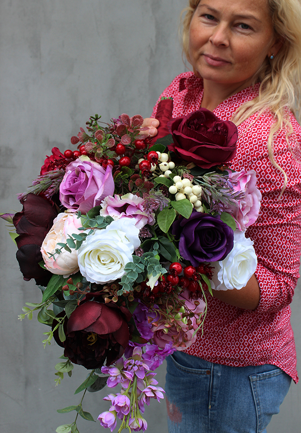 dekoracja kwiatowa, bukiet okrągły England, wys.40cm, śr.30cm