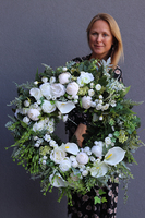 Fortissimo, duży wieniec nagrobny z kallami, śr.68cm 