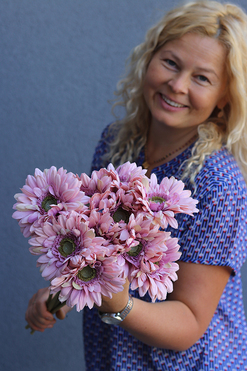 Gerbery Flamenco, bukiet pudrowo-różowych kwiatów, dł.51cm