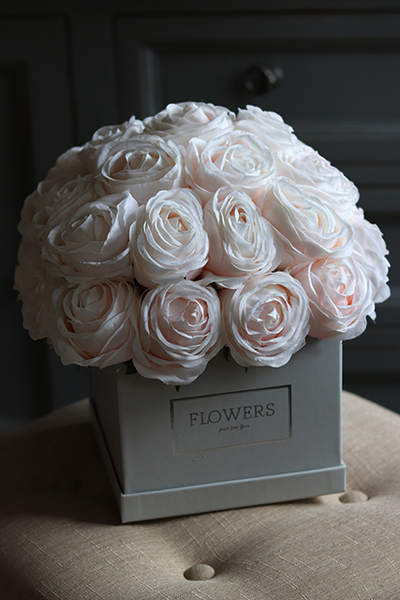 Kilenoa, elegancki flowerbox pełen róż, wys.30cm