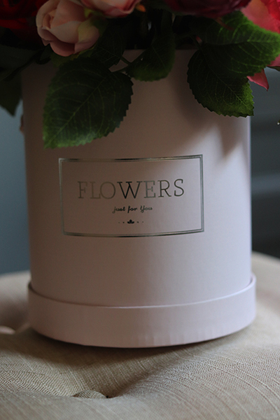 Celia, czerwono-różowy flowerbox z sukulentem, wys. 33cm