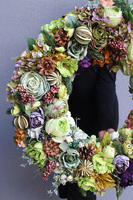 Galicja New, zjawiskowy zielony wianek na drzwi z szyszkami, śr.68cm