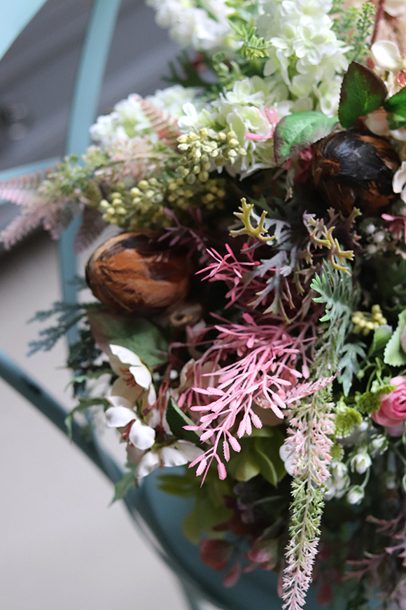 bogata kompozycja wielkanocna ze złotą kurą, Zorza, wys.43cm 