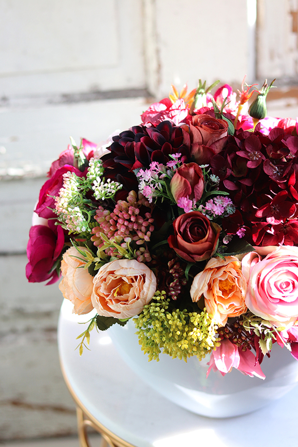 Kamilla Bordo, bogata kompozycja kwiatowa, wys.40cm 