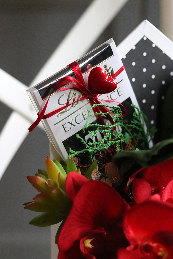 elegancka koperta flowerbox z czekoladą, Walentyna, wym.30x28cm 