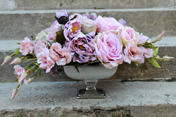 kompozycja kwiatowa Emilie, brudny róż, 48x28cm, wys.32cm