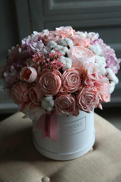 Demila, kwiatowy flowerbox z bawełną, wys.35cm