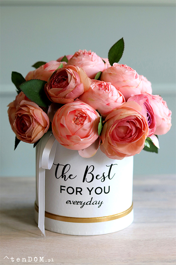 flowerbox z różowymi pełnikami, Marlena, wys.25cm 