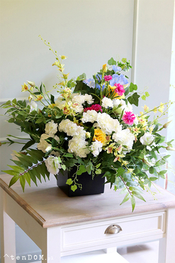 Lawinia, kompozycja dekoracja nagrobna, wym.60x70cm 