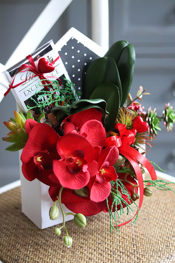 elegancka koperta flowerbox z czekoladą, Walentyna, wym.30x28cm 