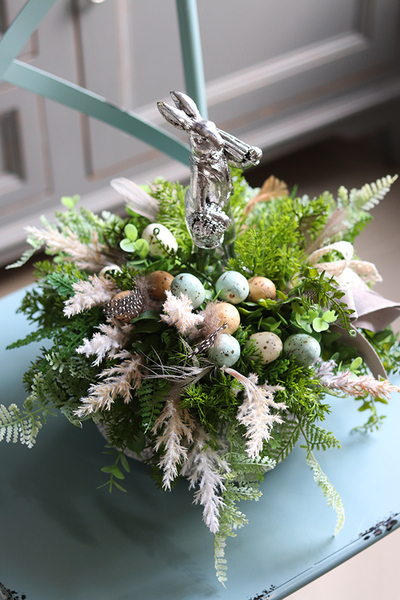 kompozycja / stroik wielkanocny, Zajączek, wys.26cm