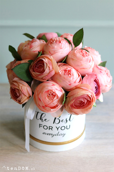 flowerbox z różowymi pełnikami, Marlena, wys.25cm 