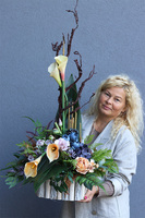 Bellasja Kalla, nowoczesna kompozycja nagrobna w skrzynce