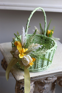 Krokusy Yellow, dwustronnie dekorowany koszyczek wielkanocny, wys.29cm