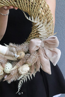 Zrelaksowany Zając, wiosenny wianek z zajączkiem