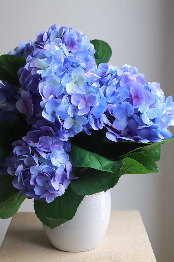 Blue Moon Glamour, kompozycja kwiatowa z hortensji