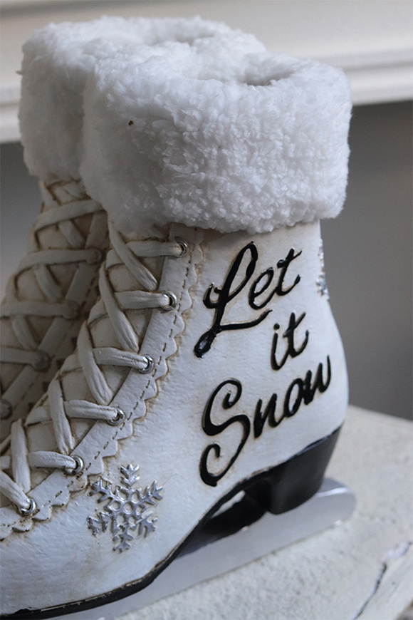 Let it Snow, świąteczna figurka osłonka łyżwy