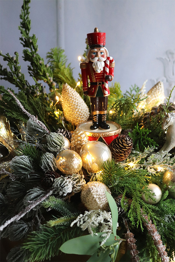 Golden Christmas Lux, świąteczny stroik LED z dziadkiem