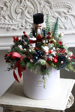 Dziadek do Orzechów Velvet, flowerbox świąteczny, wym.43x33cm