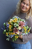 Monella Eugelina, nagrobna kompozycja kwiatowa w naczyniu