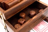 Combo, zestaw gier  - domino, karty i  kości