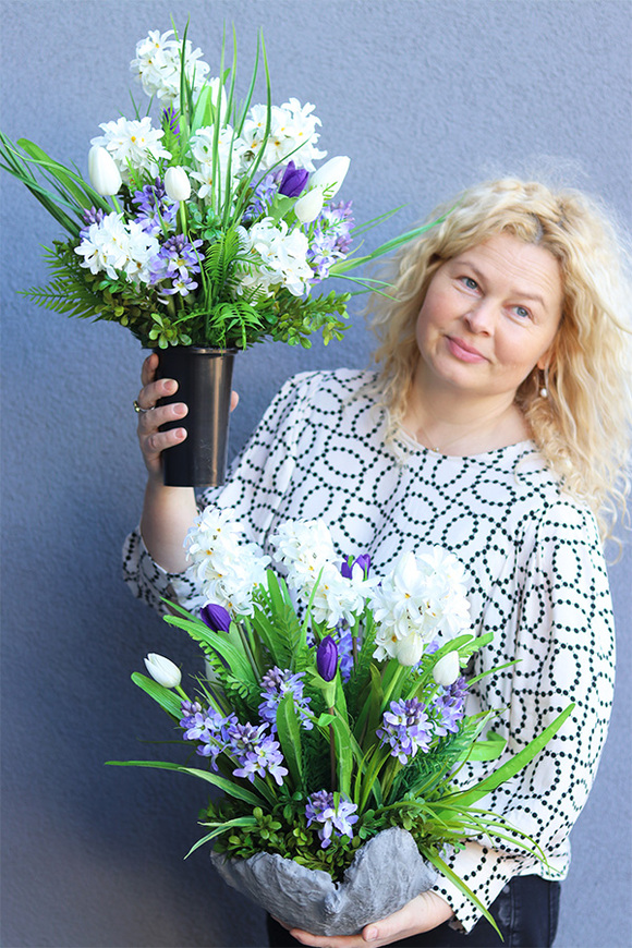 Volcan Spring Moment 2, kompozycja nagrobna w misie