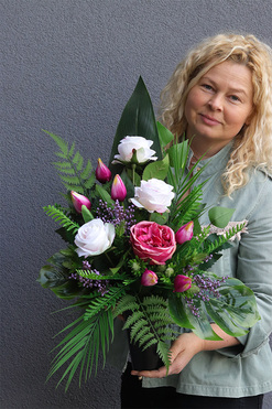 Rusilla, bukiet nagrobny we wkładzie do wazonu, dł.50cm 