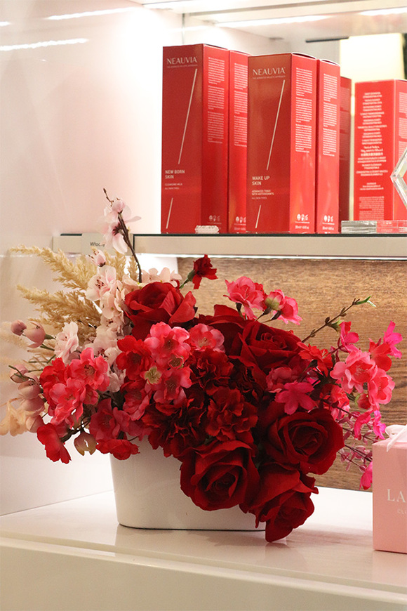 La Guel, dekoracja kwiatowa w naczyniu