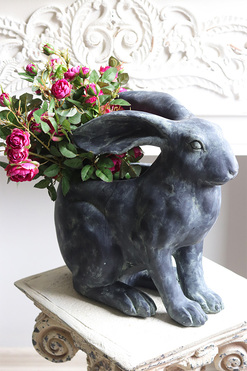 Zając A, osłonka wielkanocna na kwiaty, wym.39x19,5x37cm