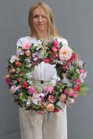 Różowe Lato, wianek na drzwi z polnymi kwiatami