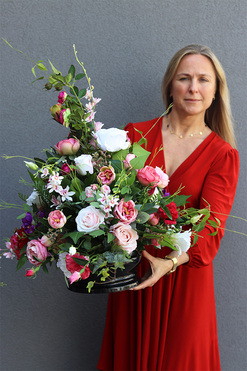 Memorista, kompozycja nagrobna w misie, wym.80x85cm 