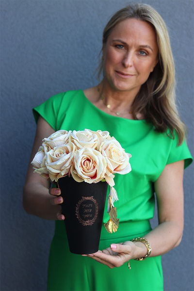 flowerbox z różami, Nature Roses Cafe