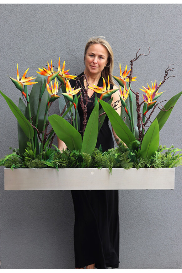 Silver Hilton Strelicja Long, egzotyczna dekoracja w stalowej donicy