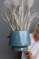 Kathy Blue, sztuczna trawa w miedzianej donicy